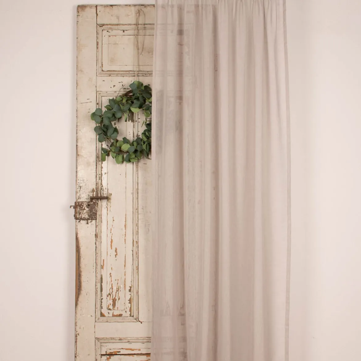Fertigschal mit Schlaufenband aus recyceltem Polyester einfarbig hellgrau 140x245cm
