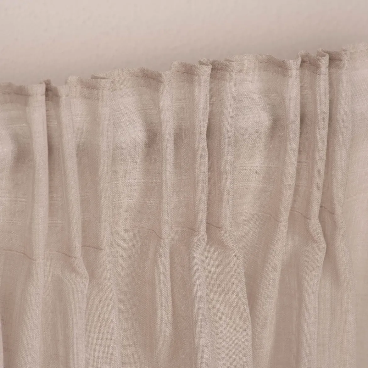 Fertigschal mit Schlaufenband aus recyceltem Polyester einfarbig hellgrau 140x245cm