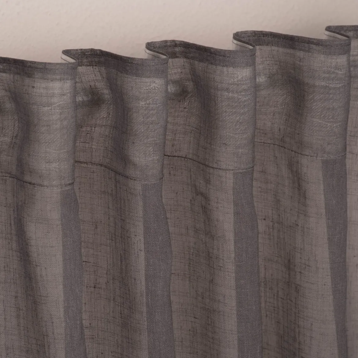 Fertigschal mit Schlaufenband aus recyceltem Polyester einfarbig anthrazit 140x245cm