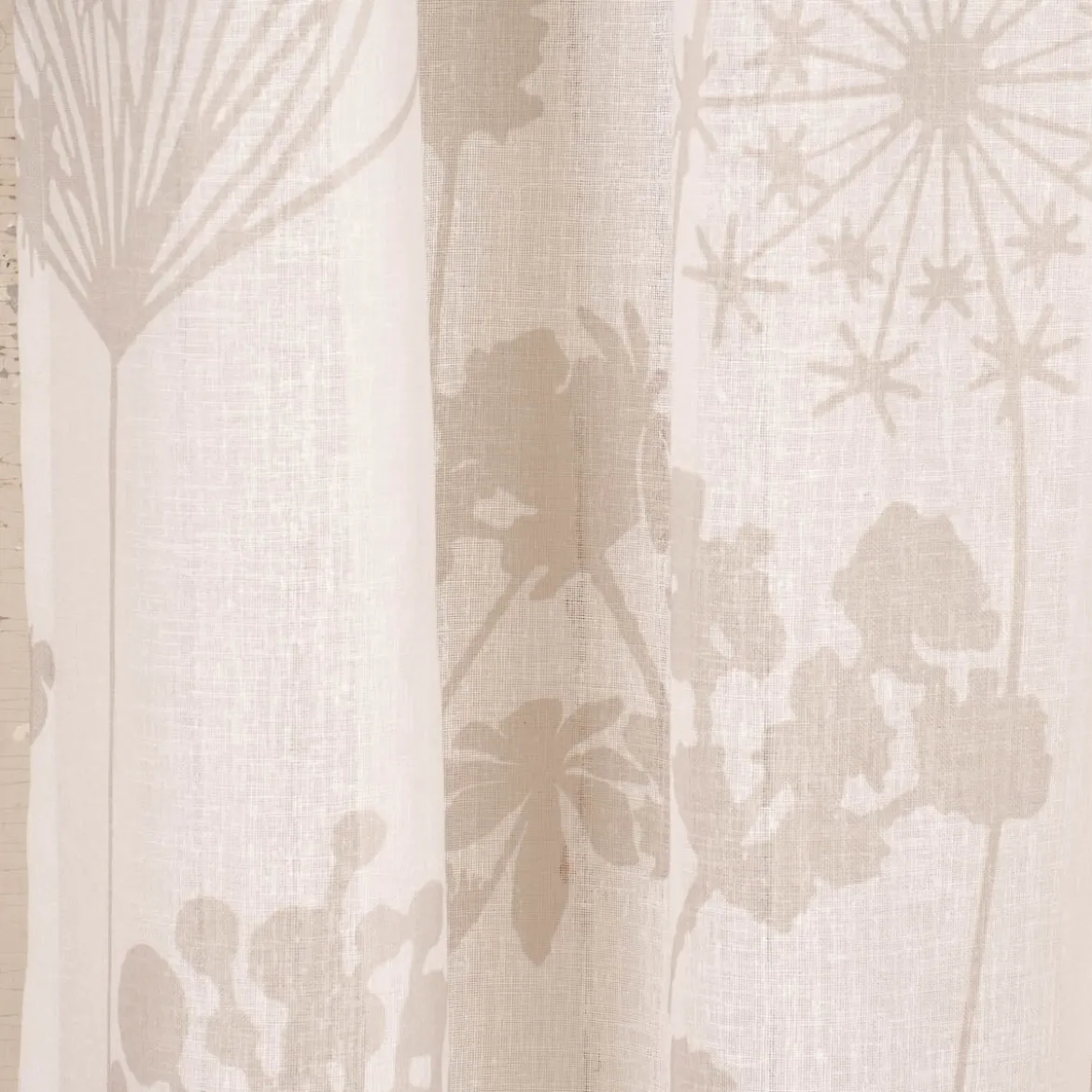 Fertigschal mit Schlaufenband Blumenwiese wollweiß sand 140x245cm