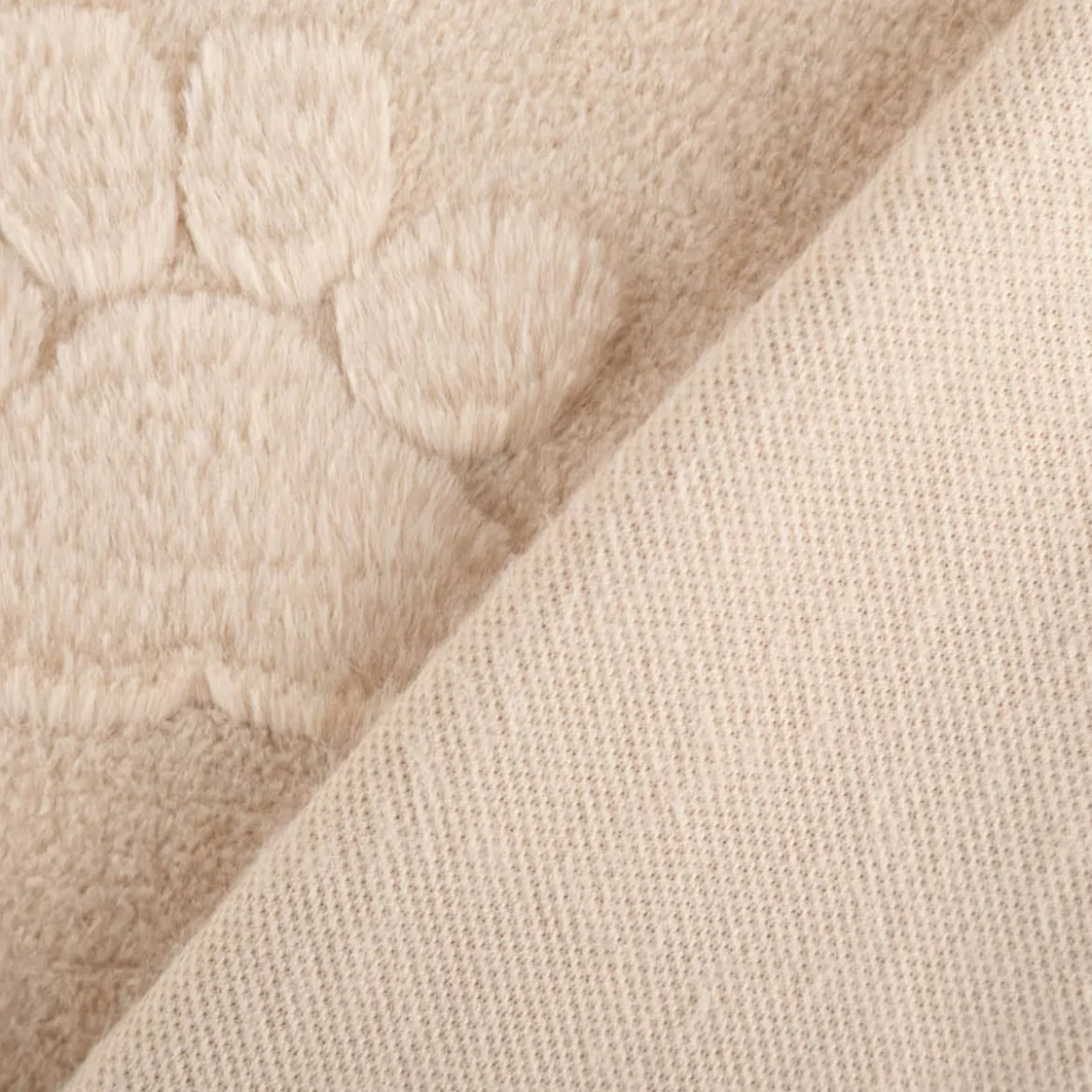 Fleece Stoff 3D Pfoten einfarbig beige 1,6m Breite
