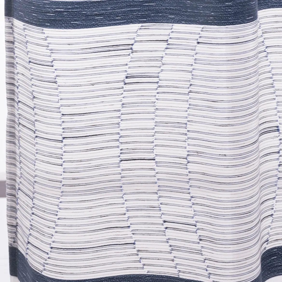 Gardine Emiliana verdeckte Schlaufen Scherli Streifen weiß blau 144x245cm (BxH)