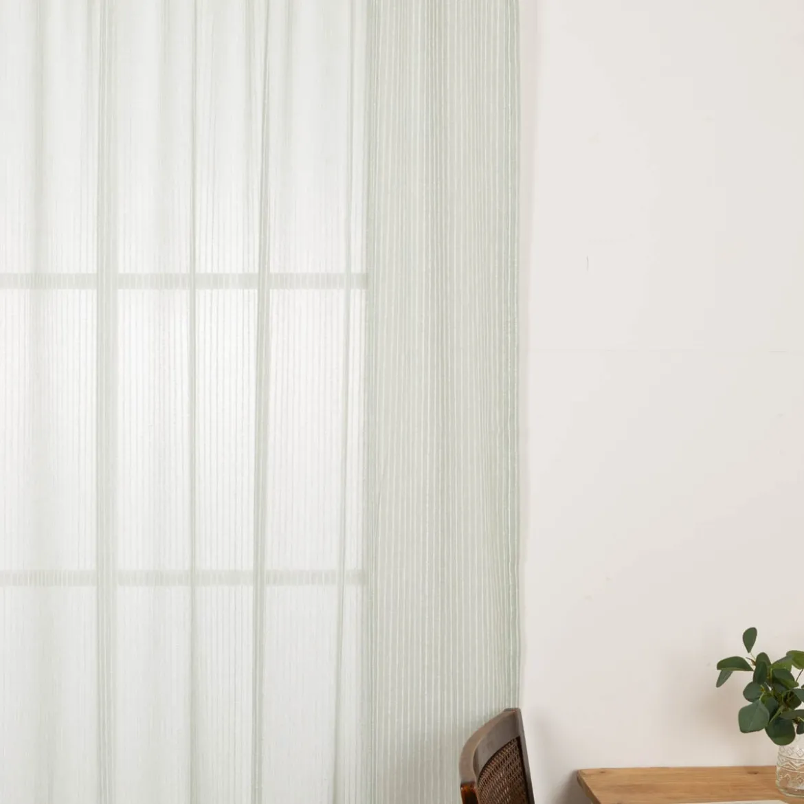 Gardine mit Smok-Schlaufenband Bouclé Streifen hellblau 2,45m Höhe und div. Breiten von SCHÖNER LEBEN.
