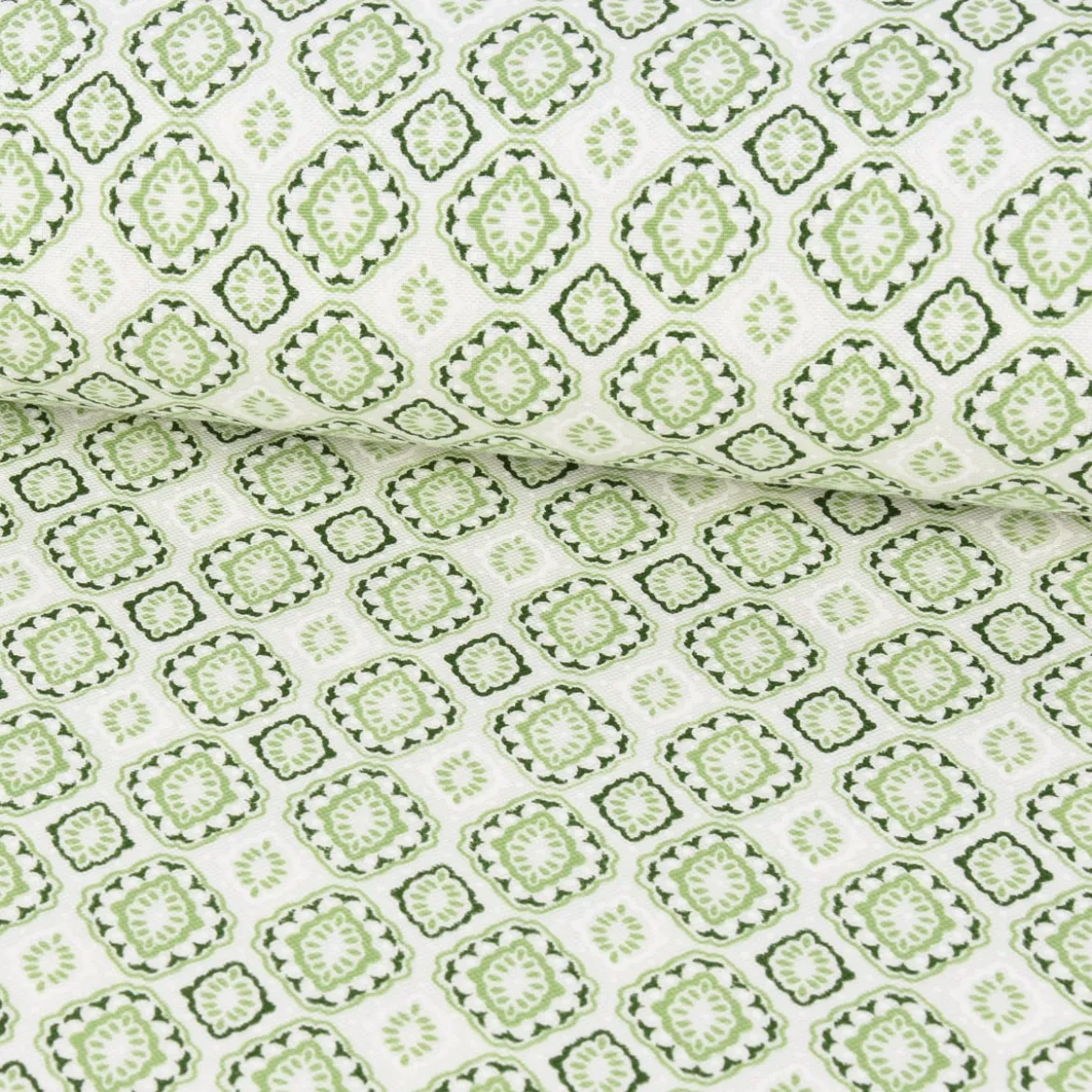 Gardinenstoff Dekostoff Landhausstoff Ornamente weiß grün 1,60m Breite