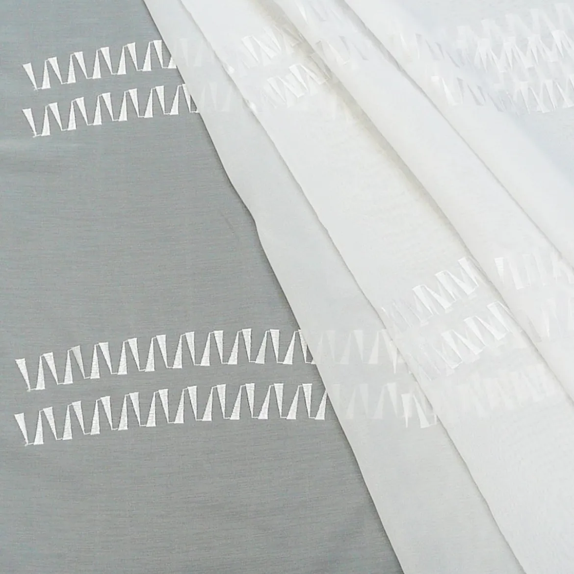 Gardinenstoff Stores Voile weiß mit Stickerei Längs Glanzfäden weiß glanz 2,8m Höhe
