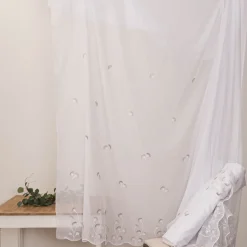 Gardinenstoff Voile Stickerei Fransen Blumen Bogenkante weiß grau beige 280cm Breite