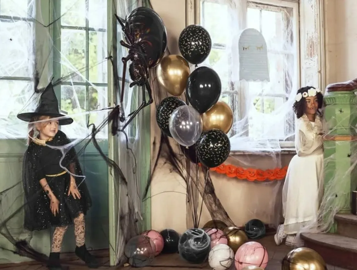 Halloween Spinnennetz in Schwarz 60g mit zwei Spinnen