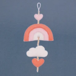 HardiCraft Wollfilzset Wandhänger Regenbogen rosa altrosa weiß mehrteilig