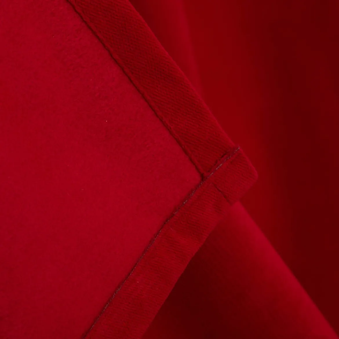3-in-1 Thermovorhang Dim-Out Akustik mit Ösenaufhängung uni rot strukturiert 140x260cm