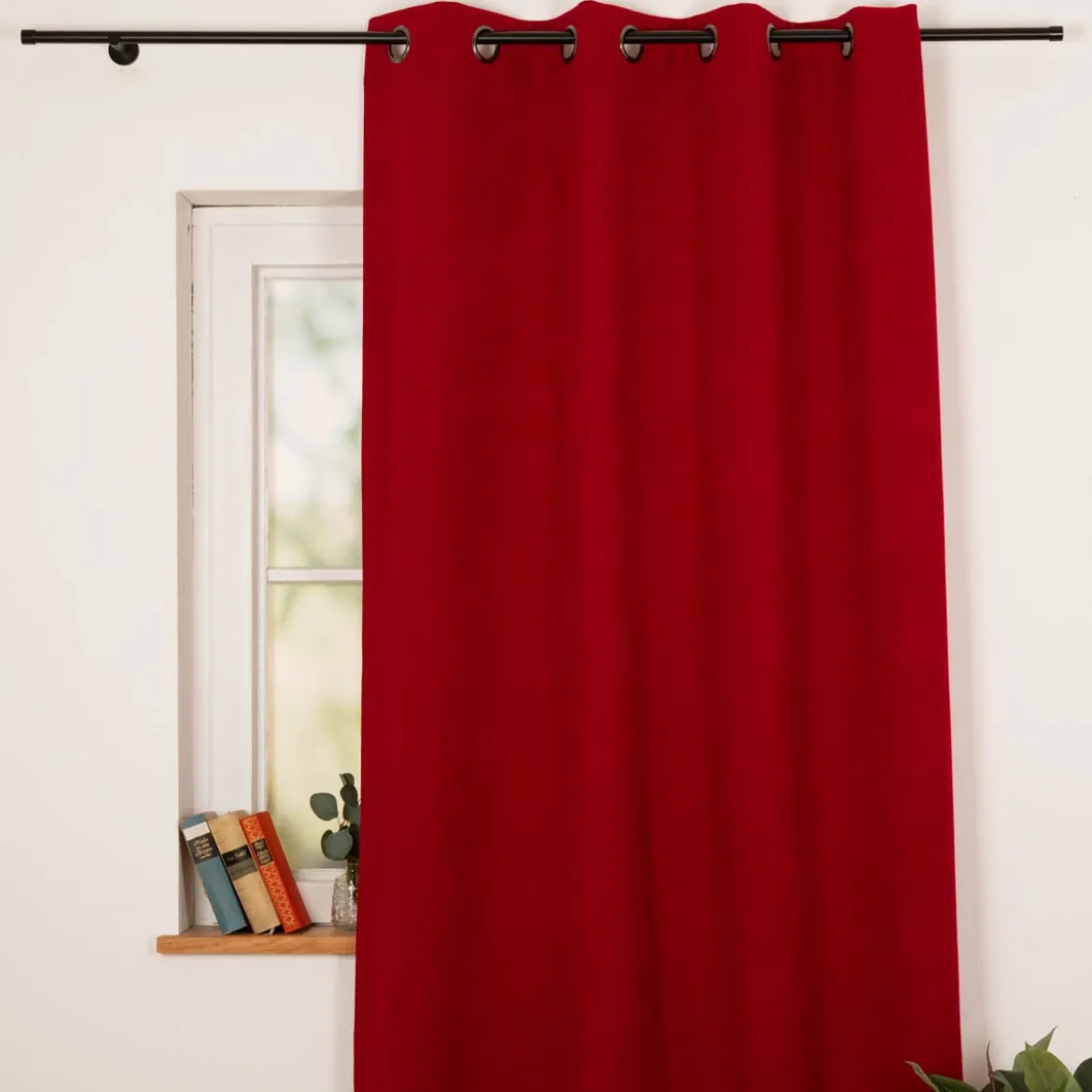 3-in-1 Thermovorhang Dim-Out Akustik mit Ösenaufhängung uni rot strukturiert 140x260cm
