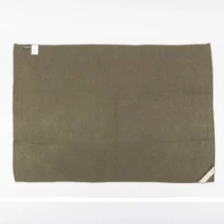 Küchenhandtuch aus Baumwolle gestrickt einfarbig olivgrün 50x70 von Linen & More