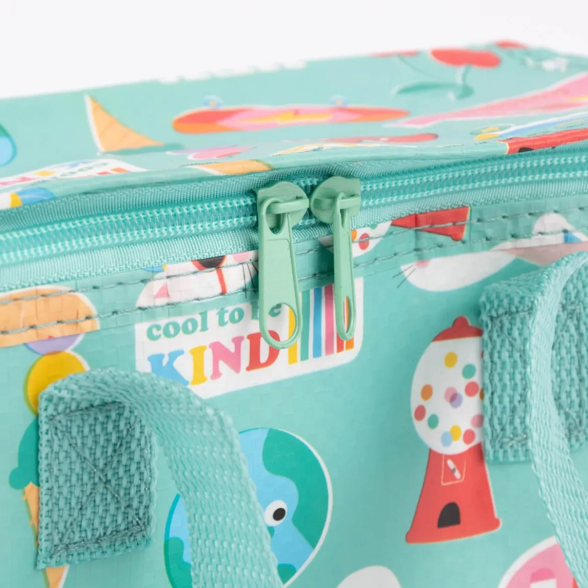 Kühltasche Happy Time aus recycelten Material türkisblau bunt 21x12x16cm