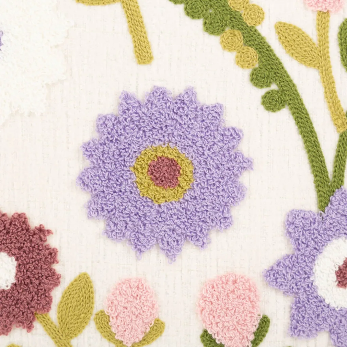 Kissen Blumen getuftet und gestickt Chenille wollweiß grün rosa lila 45x45cm