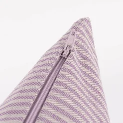 Kissenhülle aus Dobbystoff mit schmalen Streifen lila beige in versch. Größen von SCHÖNER LEBEN.