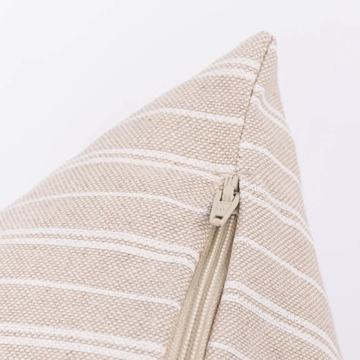 Kissenhülle Basic Stripe Streifen Leinenlook natur weiß in versch. Größen von SCHÖNER LEBEN.