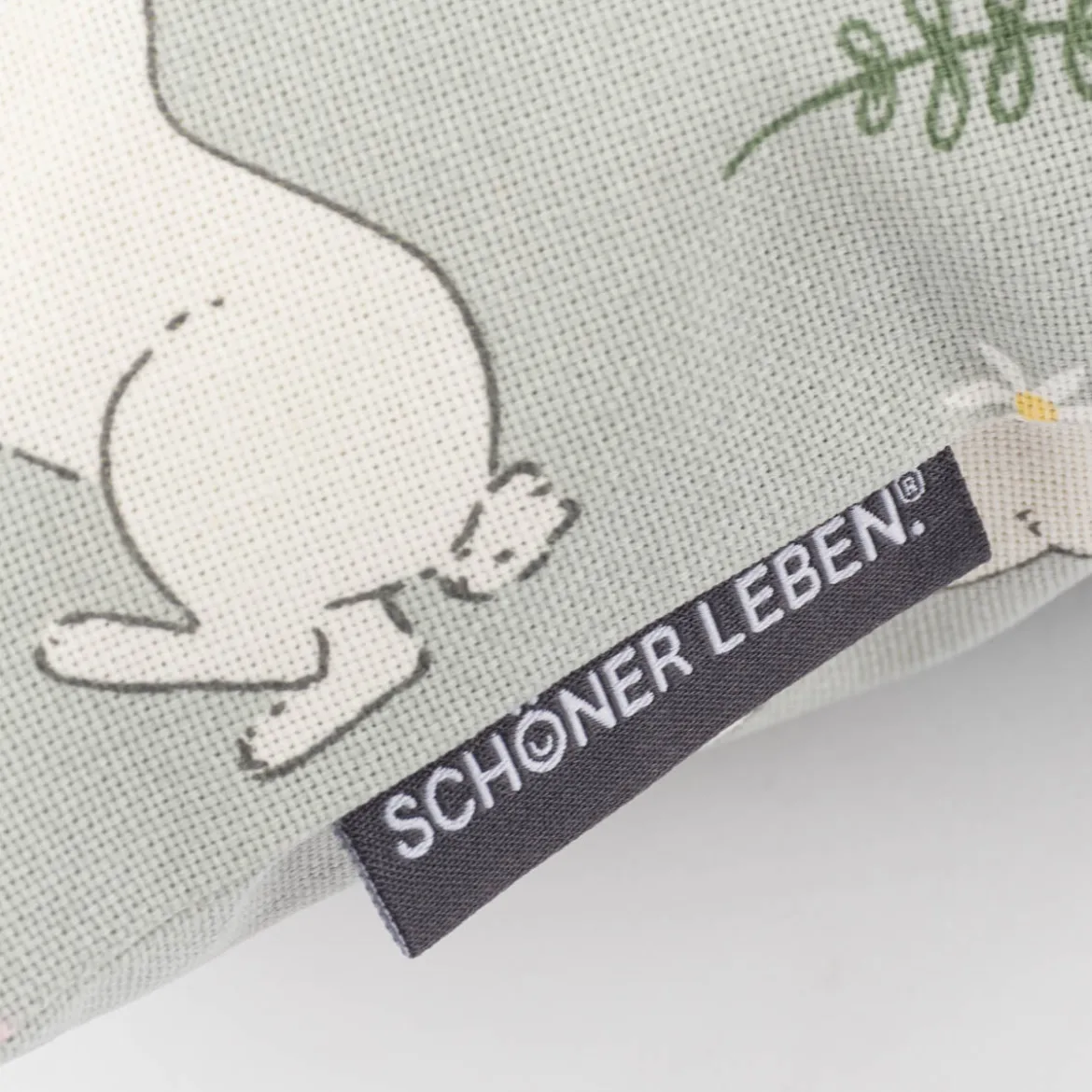 Kissenhülle Cute Rabbit Garden Hasen Blumen mintgrün bunt in versch. Größen von SCHÖNER LEBEN.