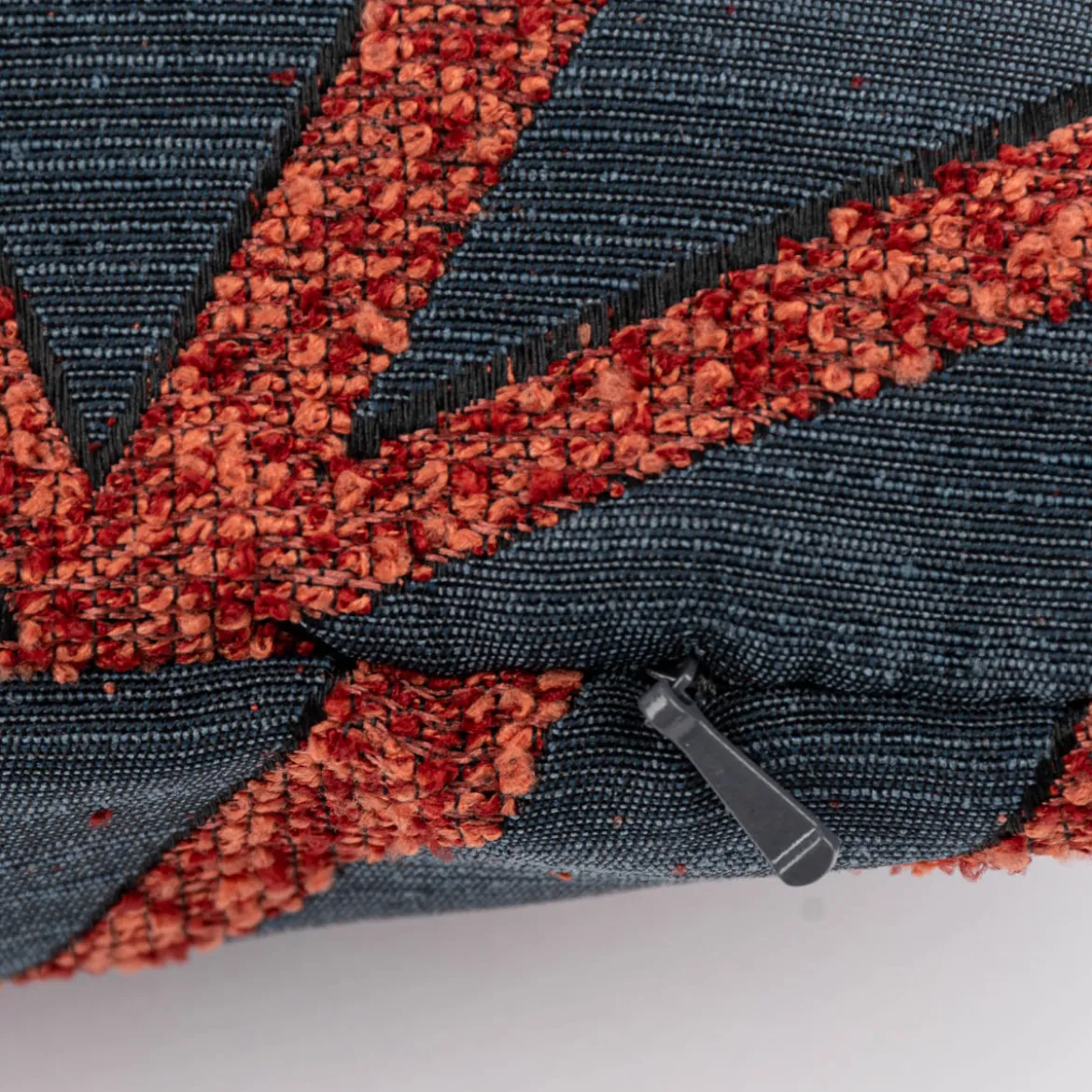 Kissenhülle NET-ECO grafisches Jacquard-Muster mit Boucleeffekten verschiedene Farben 48x48cm von Neutex for you!