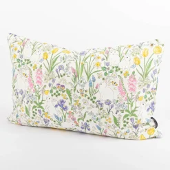 Kissenhülle Rabbit Spring Fever Hasen Blumen weiß bunt in versch. Größen von SCHÖNER LEBEN.