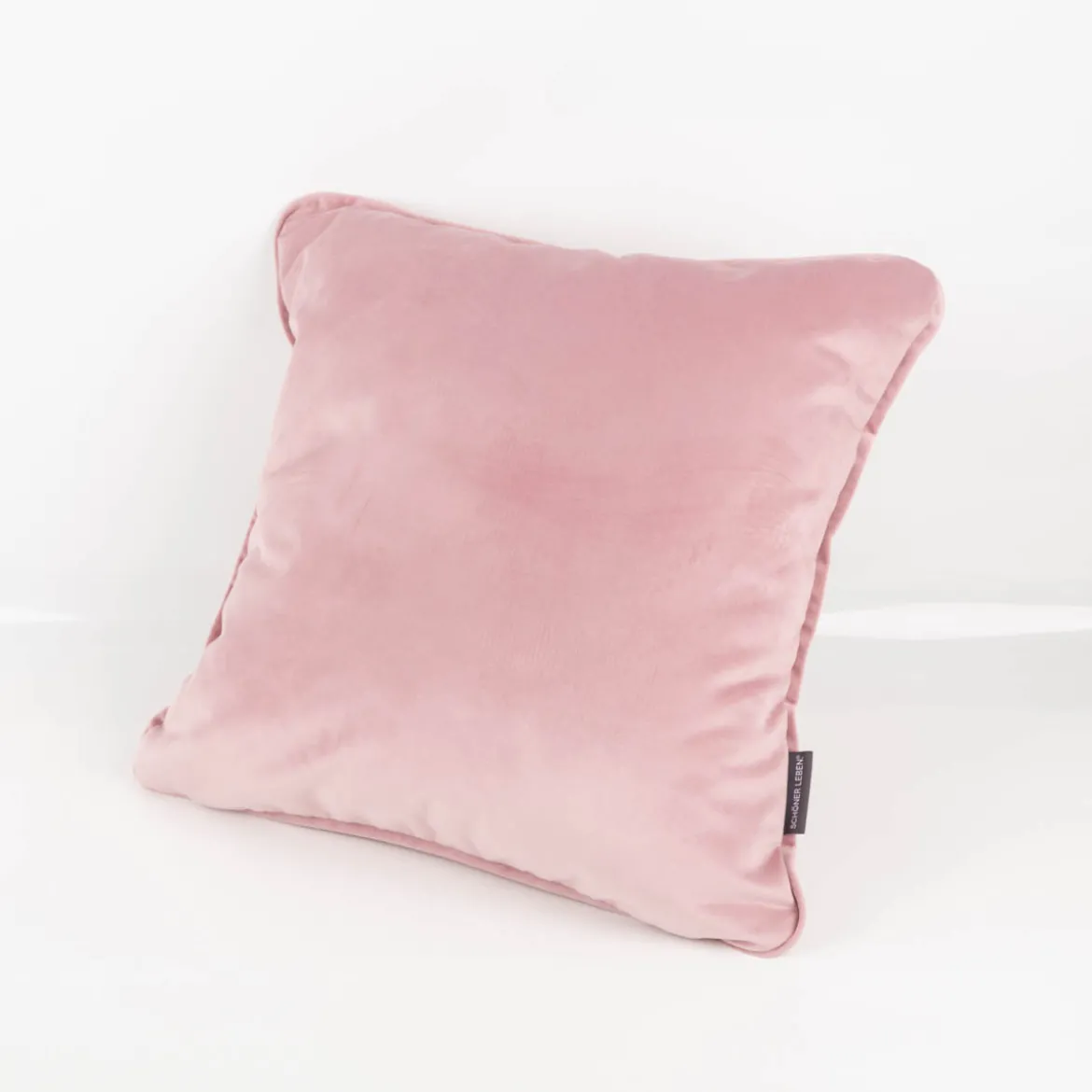 Kissenhülle Samt LeVelvet mit Kederumrandung rosa 50x50cm von SCHÖNER LEBEN.