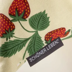Kissenhülle Strawberry Happy Fruit Erdbeeren vanille rot in versch. Größen von SCHÖNER LEBEN.