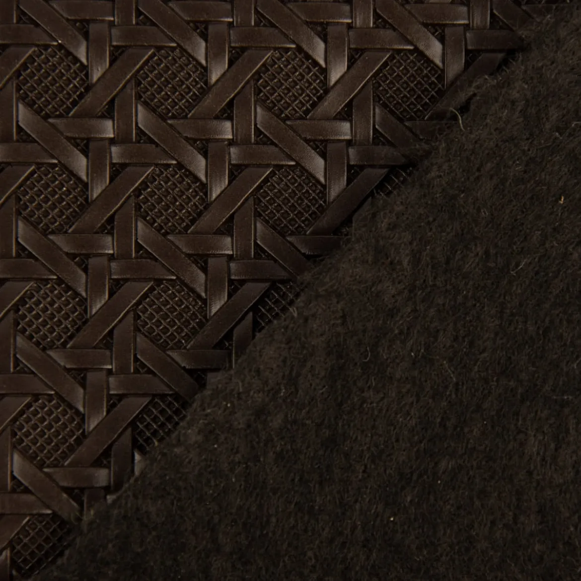 Kunstleder Lederimitat Struktur Geometrisch Relief braun lakritz 1,4m Breite