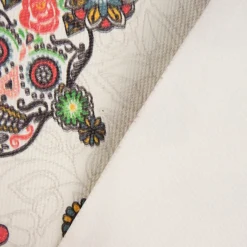 Kunstleder Lederimitat Totenköpfe geschmückt Blumen creme 1,4m Breite
