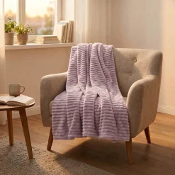 Kuscheldecke Plüsch Breitcord Streifen lila 150x200cm