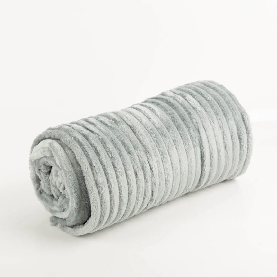 Kuscheldecke Plüsch Cord Streifen 15mm Beach Blau 150x200cm