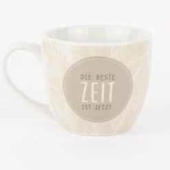 La Vida Porzellan Tasse Die beste Zeit ist jetzt Federn beige weiß 400ml