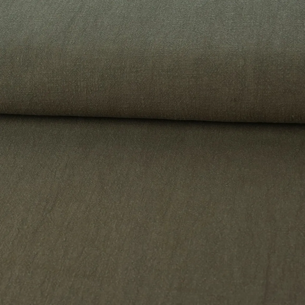 Leinenstoff mit Baumwolle in khaki – pflegeleichte stone washed Meterware für Sommermode & Wohntextilien