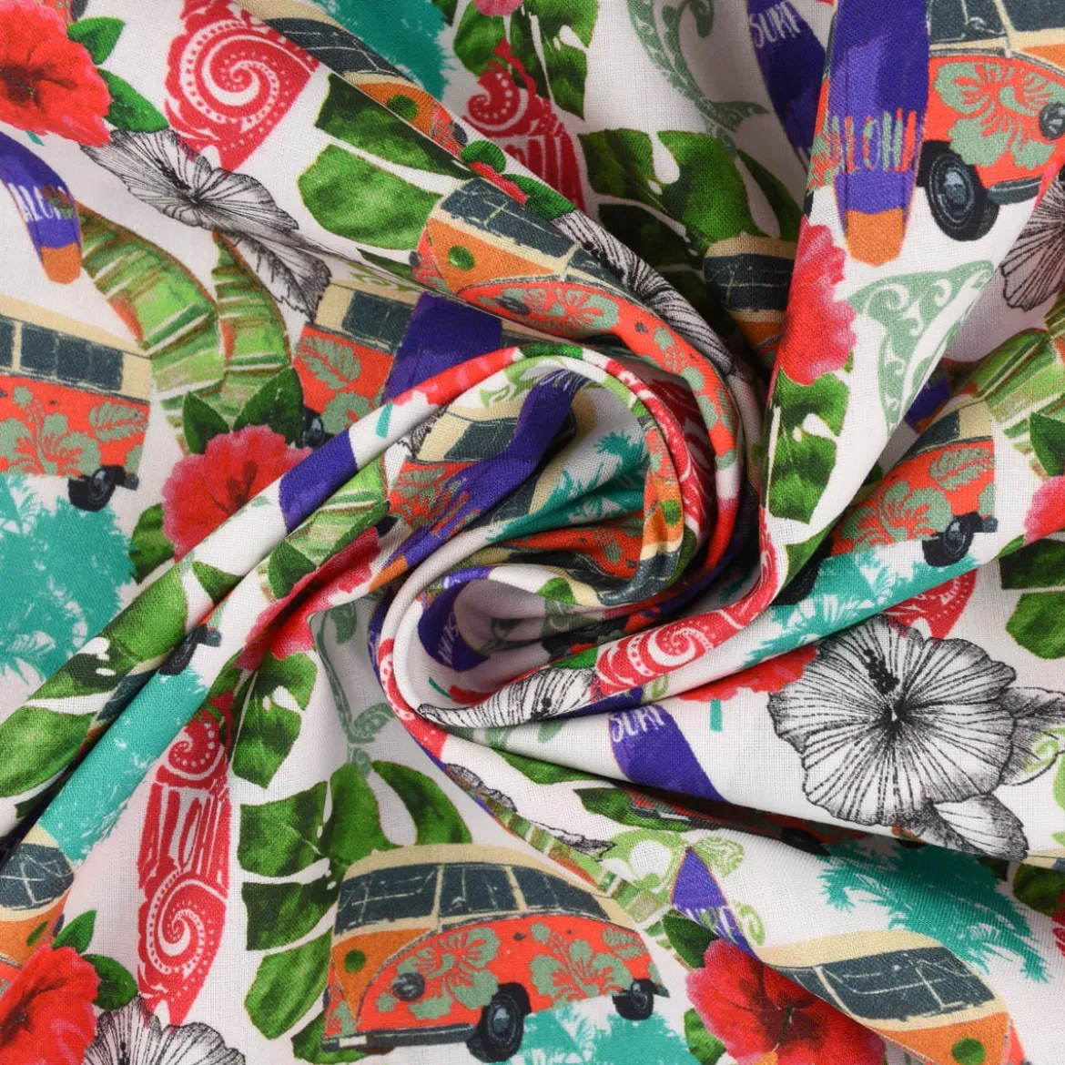LeQuilt Patchworkstoff Baumwollstoff Popeline Waikiki Blumen Blätter Bus Surfbrett weiß bunt 115cm Breite