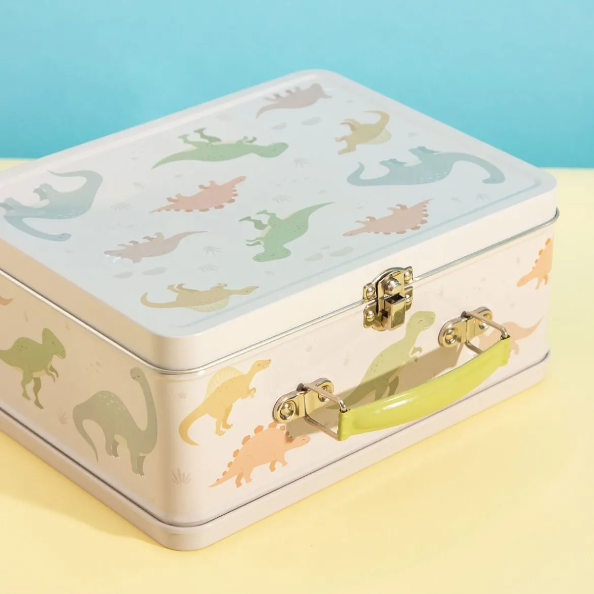 Lunchbox Koffer mit Dinos aus Metall beige bunt 22x17x10cm von Sass & Belle