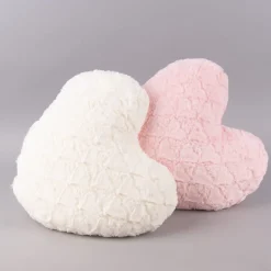Magma Deko Kissen Fluffy Herzform mit Herzen weiß 40x35cm