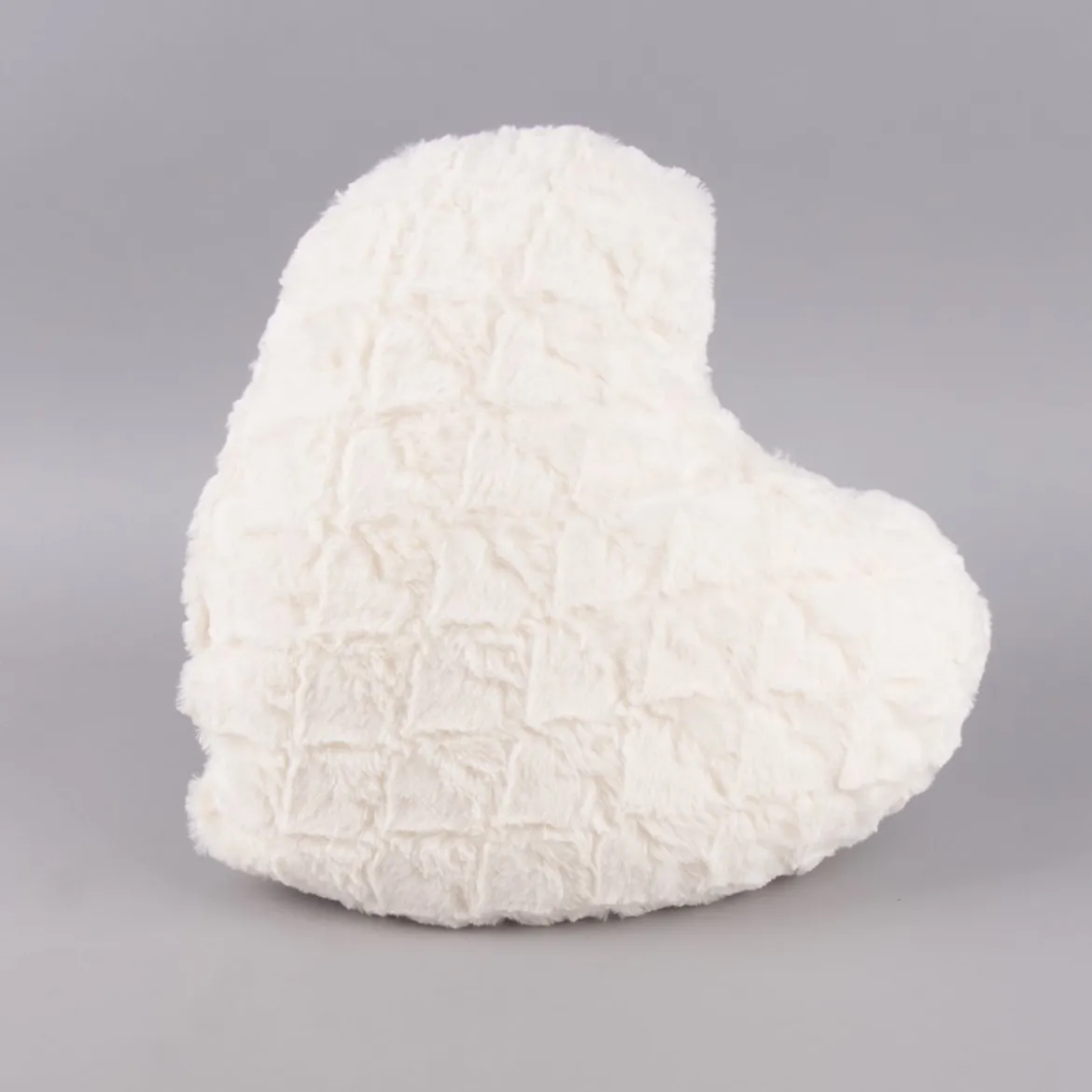 Magma Deko Kissen Fluffy Herzform mit Herzen weiß 40x35cm