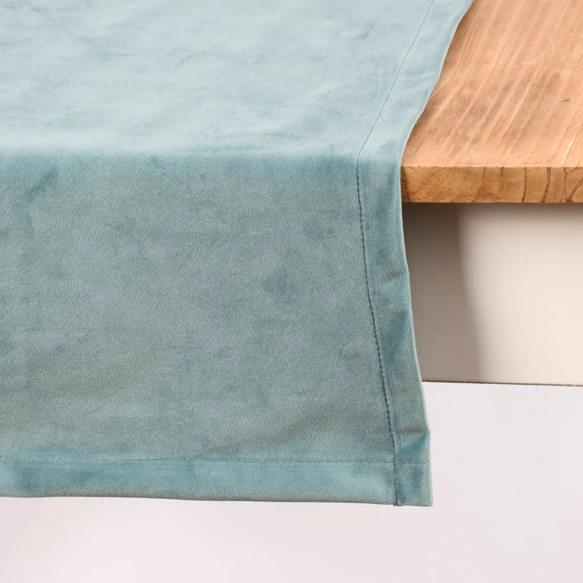 Magma Tischläufer Samt uni mint 40x145cm