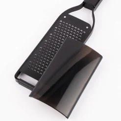 Microplane Black Sheep Serie Reibe grob Edelstahl matt schwarz 31x6,4cm