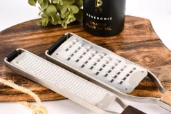 Microplane Master Series Reibe sehr grob mit Walnussholzgriff 30,4x6,3cm