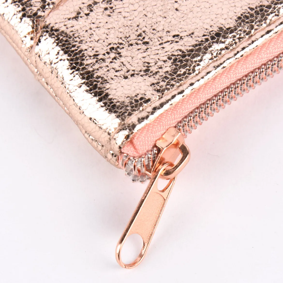 Mäppchen mit Rautensteppung rose-goldfarbig glänzend 21x14,5cm