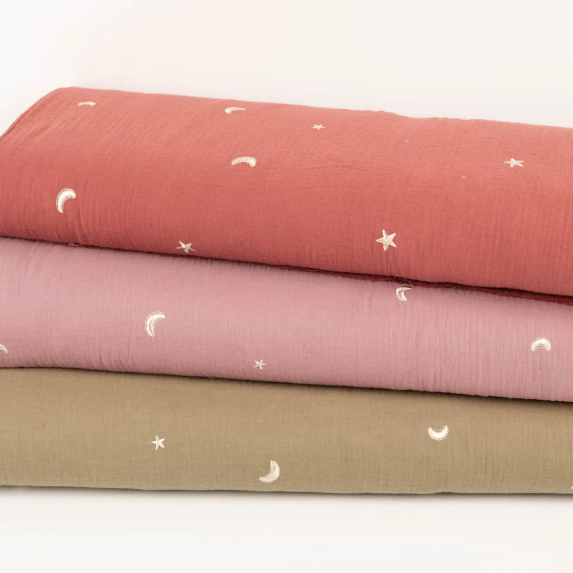 Musselin Stoff Double Gauze STARS Stickerei Sterne Mond rot 1,35m Breite