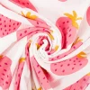 Musselin Stoff STRAWBERRIES Erdbeeren groß offweiß pink 1,35m Breite