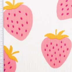 Musselin Stoff STRAWBERRIES Erdbeeren groß offweiß pink 1,35m Breite