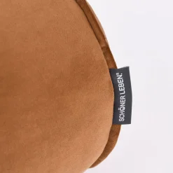 Nackenrolle aus Samt mit Kederumrandung cognac-braun 20x55cm von SCHÖNER LEBEN.