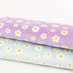 Nicki Stoff Blumen lila weiß 1,45m Breite