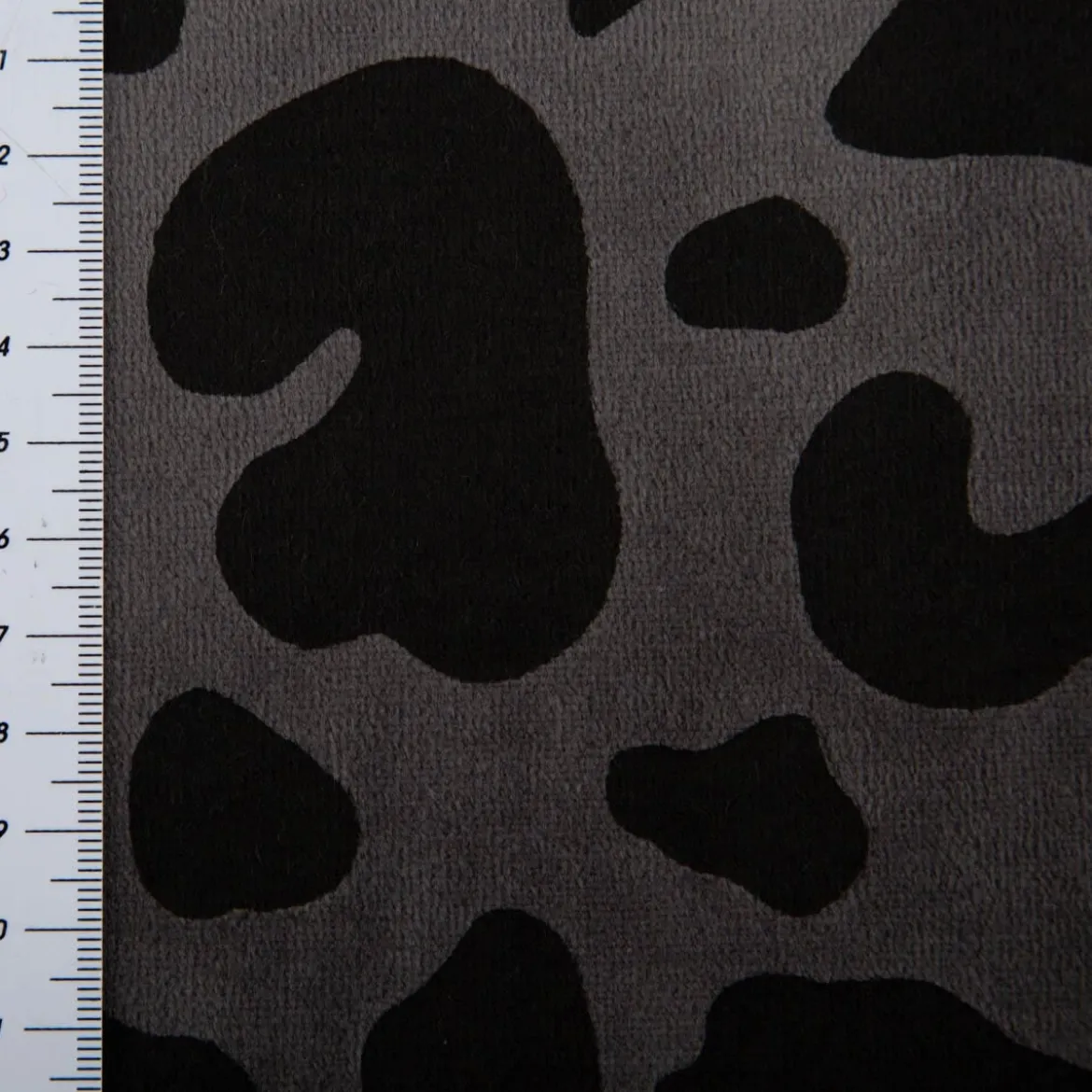 Nicki Stoff Velours Baumwolle Panther grau schwarz 1,50 m Breite