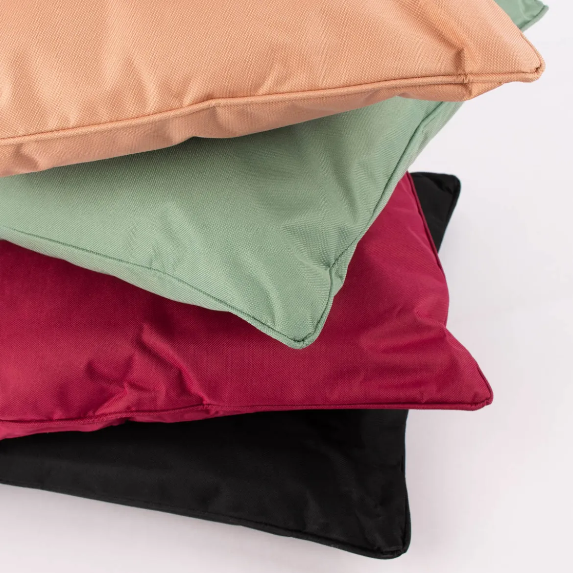 Outdoor Kissen mit Kederumrandung einfarbig schwarz 45x45cm