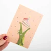 Postkarte Krokodil mit Kuchen aus Pappe A6 von KEITCARDS