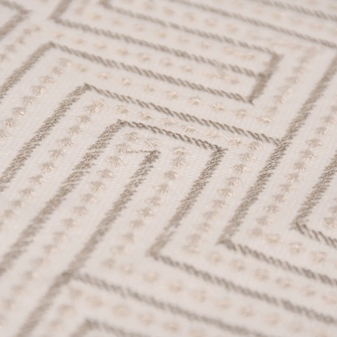 Rasch Textil Dekostoff Gardinenstoff Stickerei Grafik Arusha beige 1,4m Breite