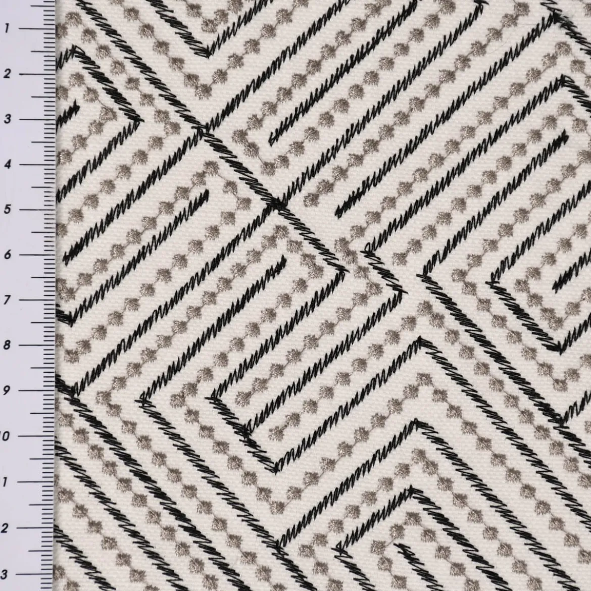Rasch Textil Dekostoff Gardinenstoff Stickerei Grafik Arusha weiß schwarz grau 1,4m Breite