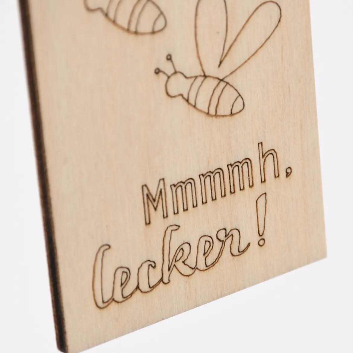 Rayher Holzanhänger Mmmmh Lecker Bienen mit Loch 4,7x8,2cm