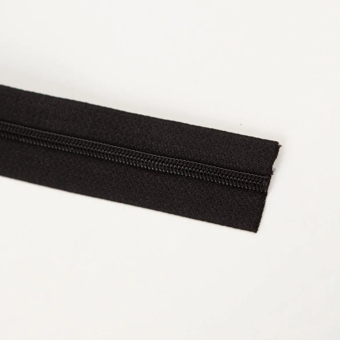 Reißverschluss Meterware made in Germany individuell zuschneidbar 25mm Schwarz
